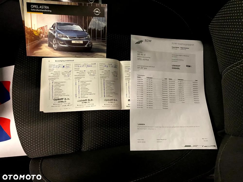 Opel Astra 1.4 T Cosmo S&S - 22