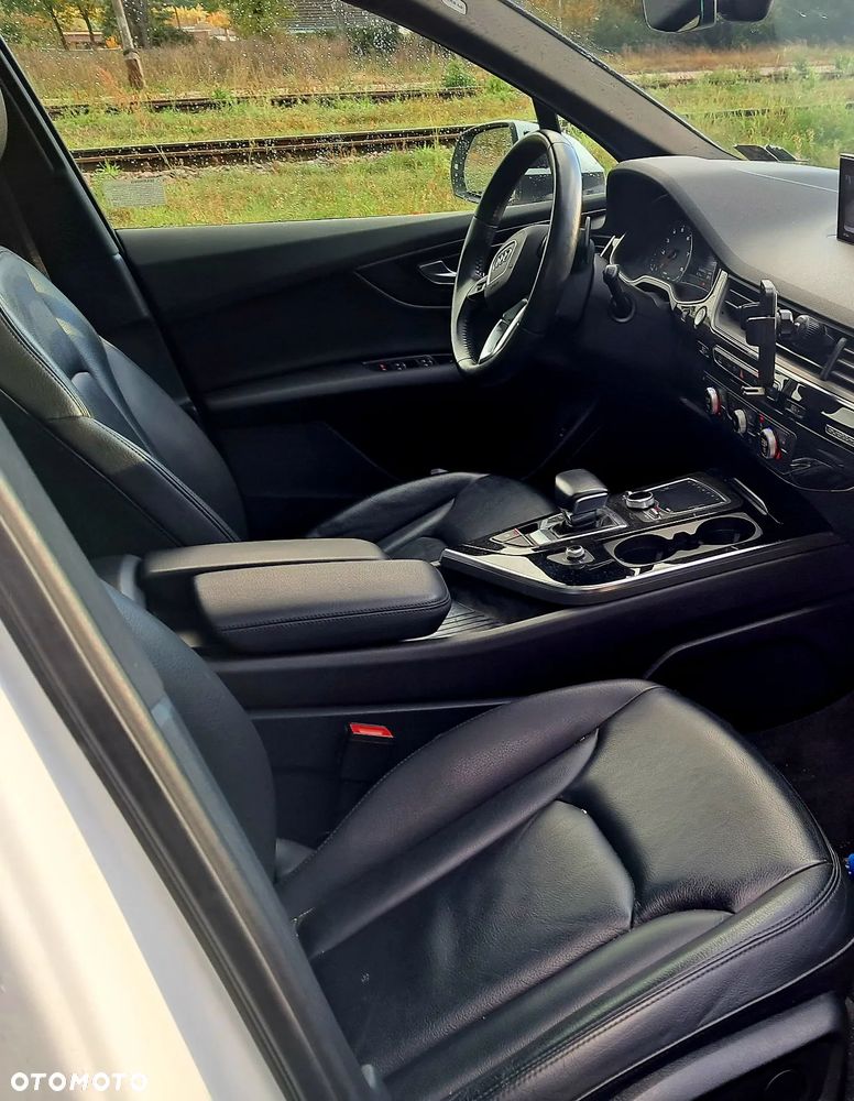 Audi Q7 3.0 TFSI Quattro Tiptronic - 27