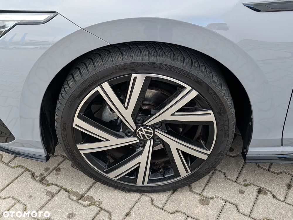 Volkswagen Golf 1.5 eTSI OPF DSG R-Line - 29