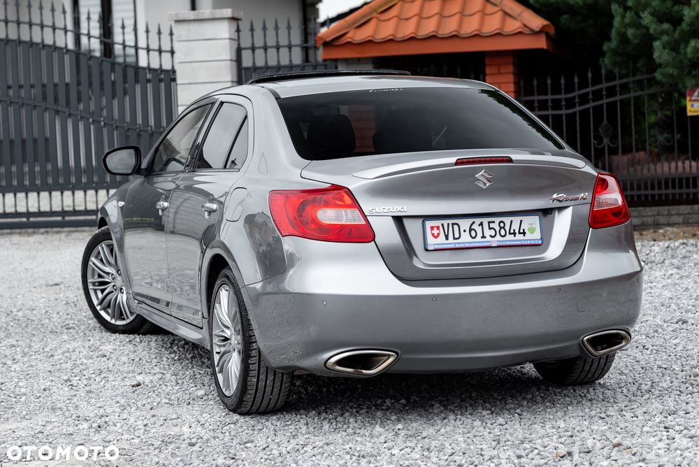 Suzuki Kizashi 2.4 4x4 CVT Sport - 12