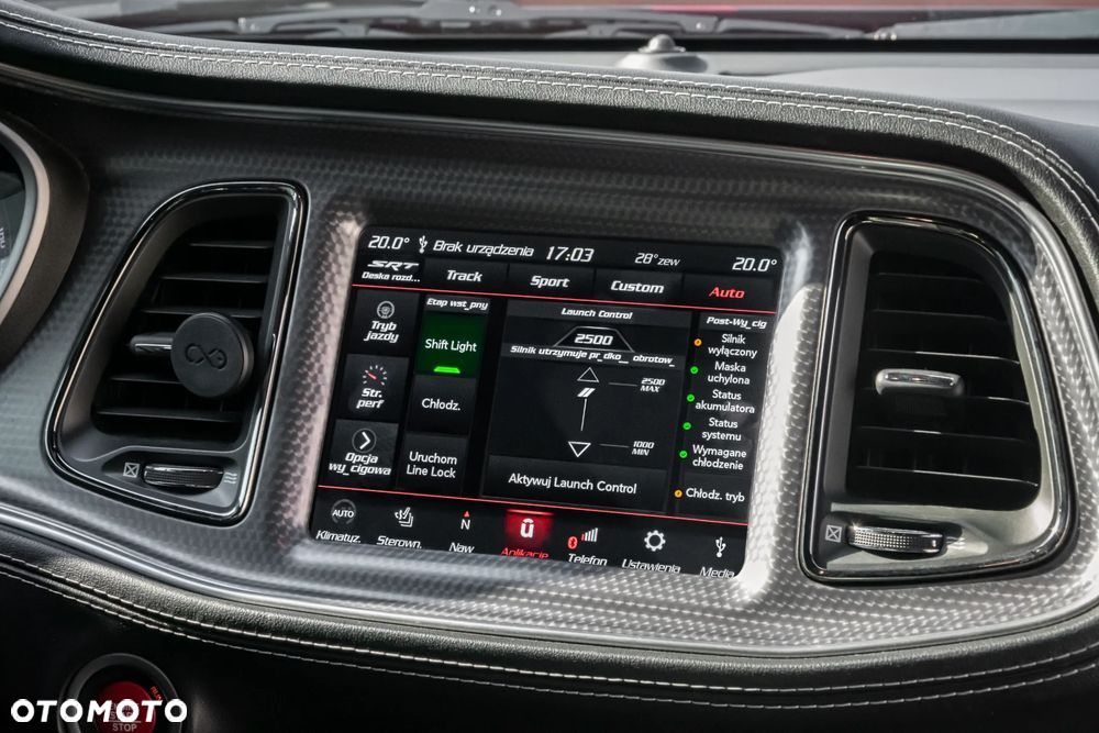 Dodge Challenger 6.2 Redeye Widebody - 12