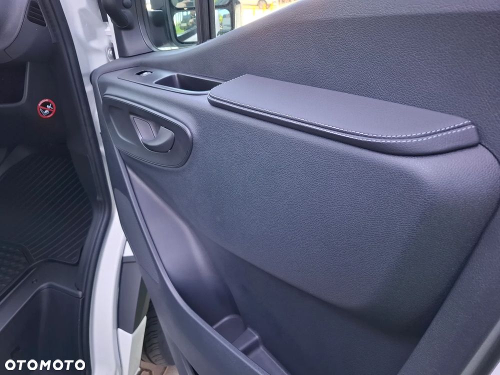 Mercedes-Benz Sprinter 317 CDI Furgon PRO Ekstra Długi 4325+mm - 27