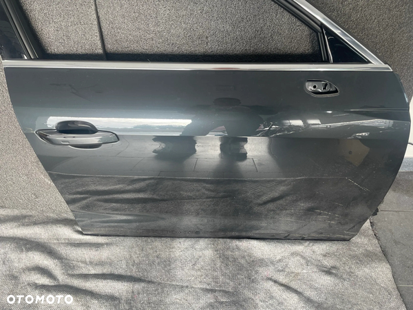Audi A4 B9 Lift Avant drzwi prawe przód LX7L