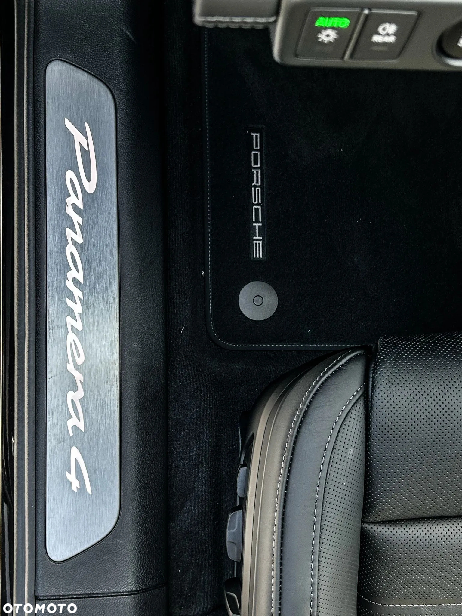 Porsche Panamera - 22
