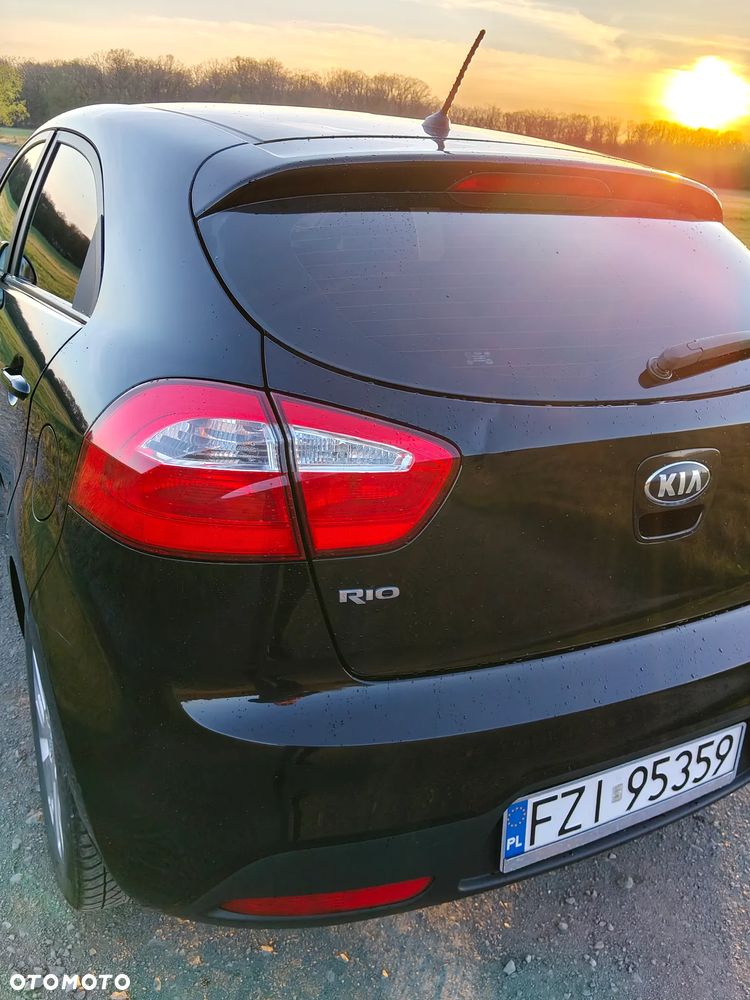 Kia Rio - 9