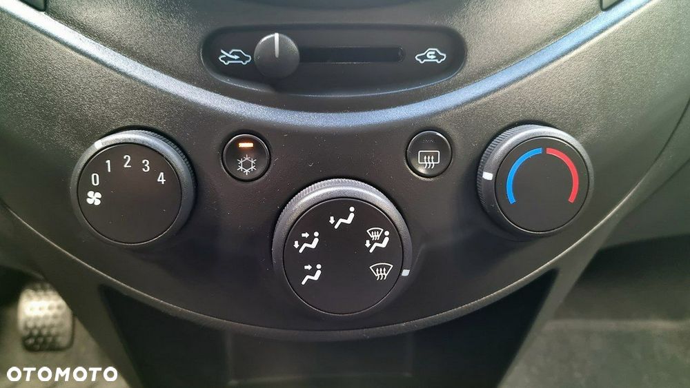 Chevrolet Spark - 16