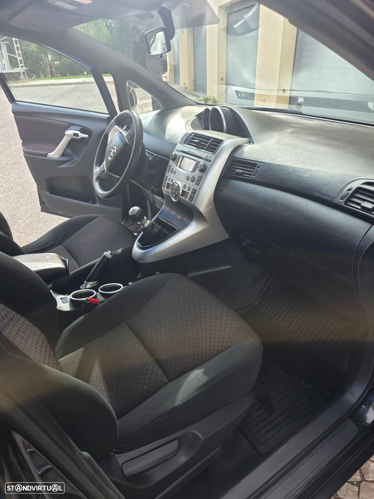 Toyota Verso 2.0 D-4D Comfort - 12