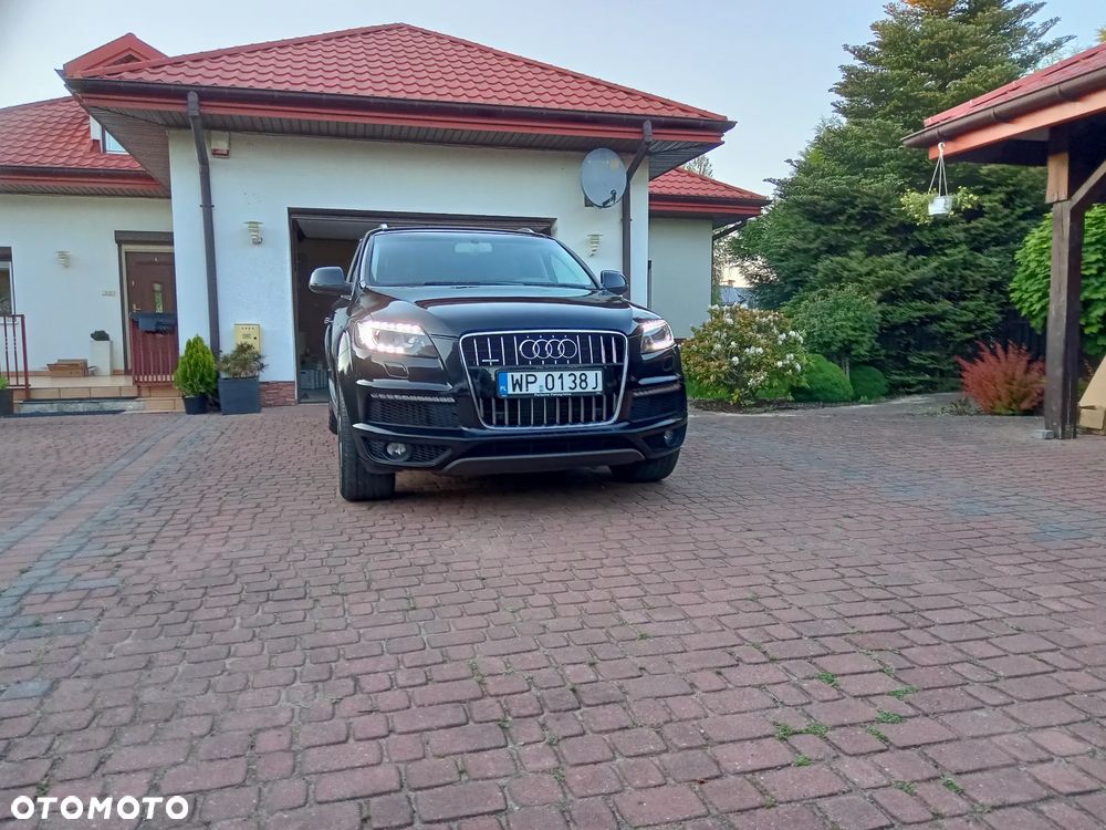 Audi Q7 - 1
