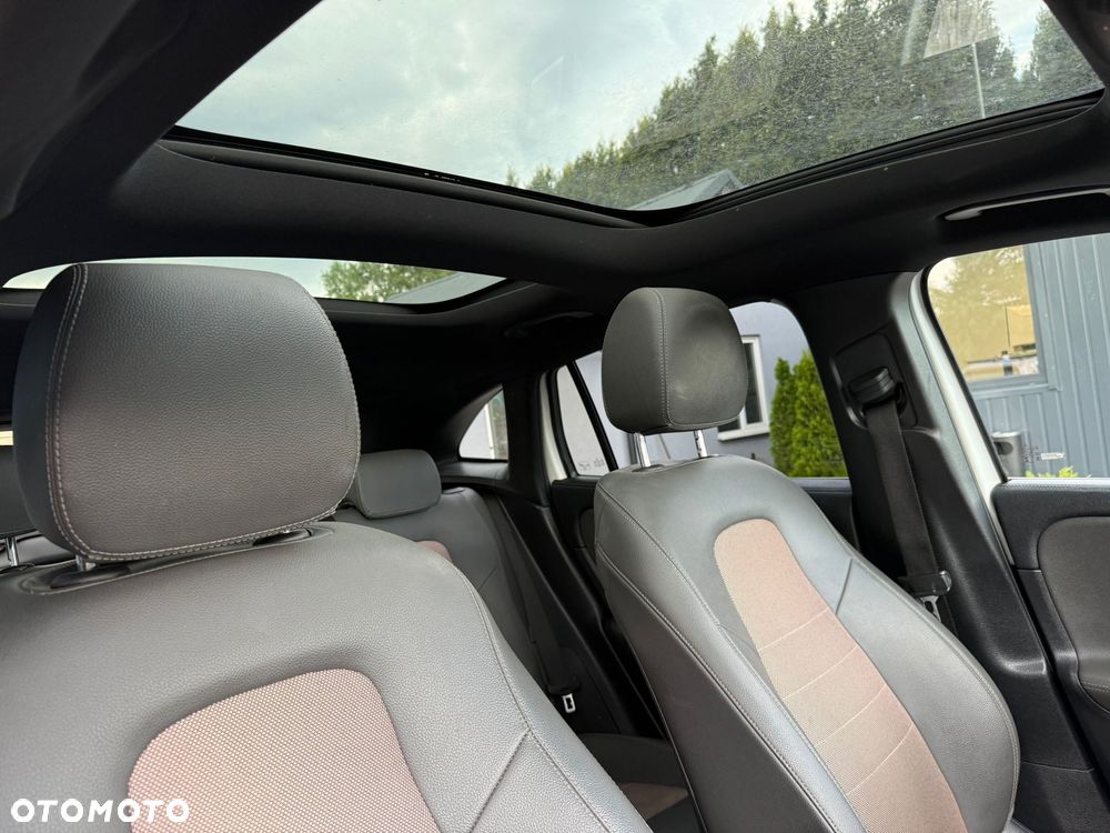 Mercedes-Benz EQA 250 66.5kWh Electric Art - 27
