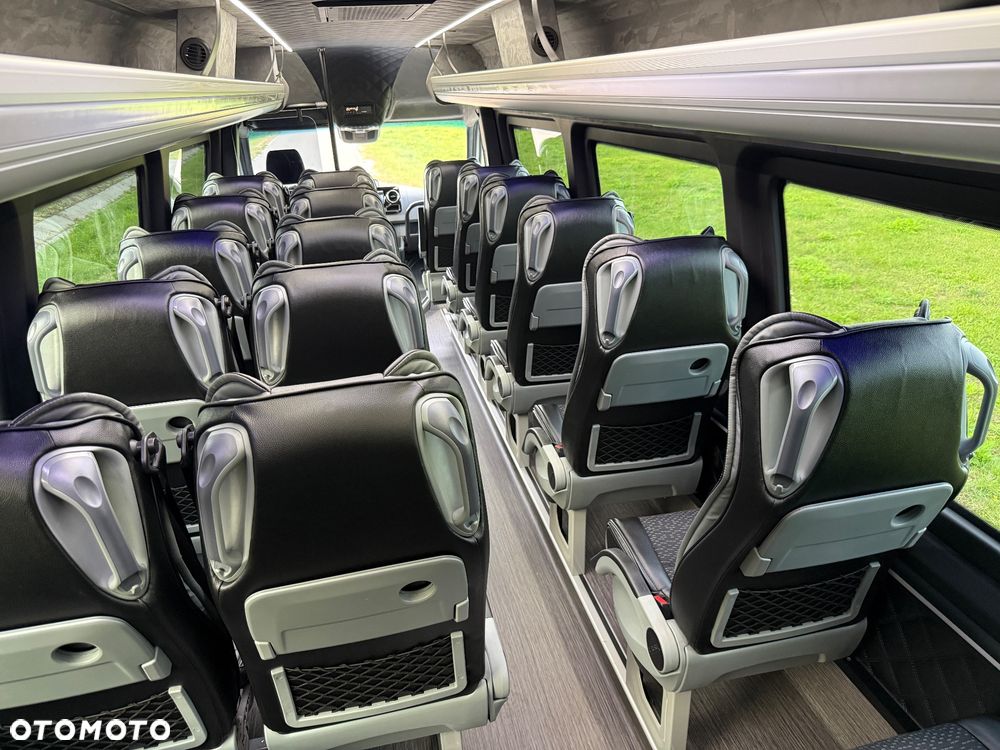 Mercedes-Benz Sprinter 519 - 36