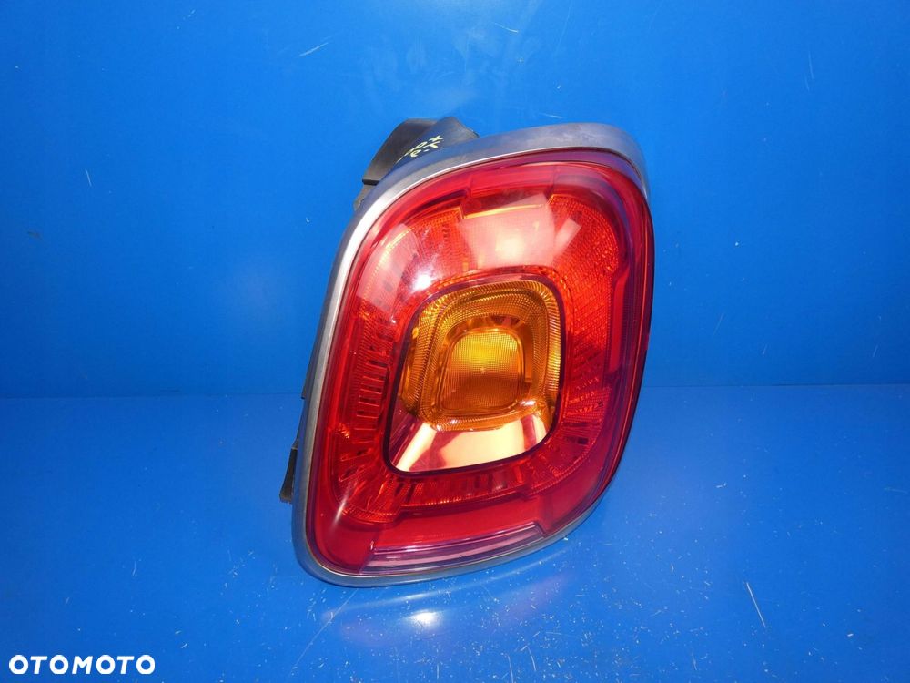 FIAT 500X 500 X CROSS LAMPA PRAWY TYŁ TYLNA - 1