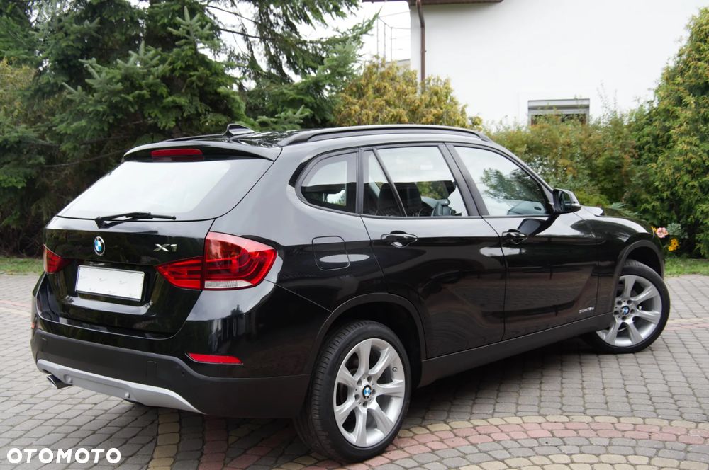 BMW X1 sDrive18d xLine - 35
