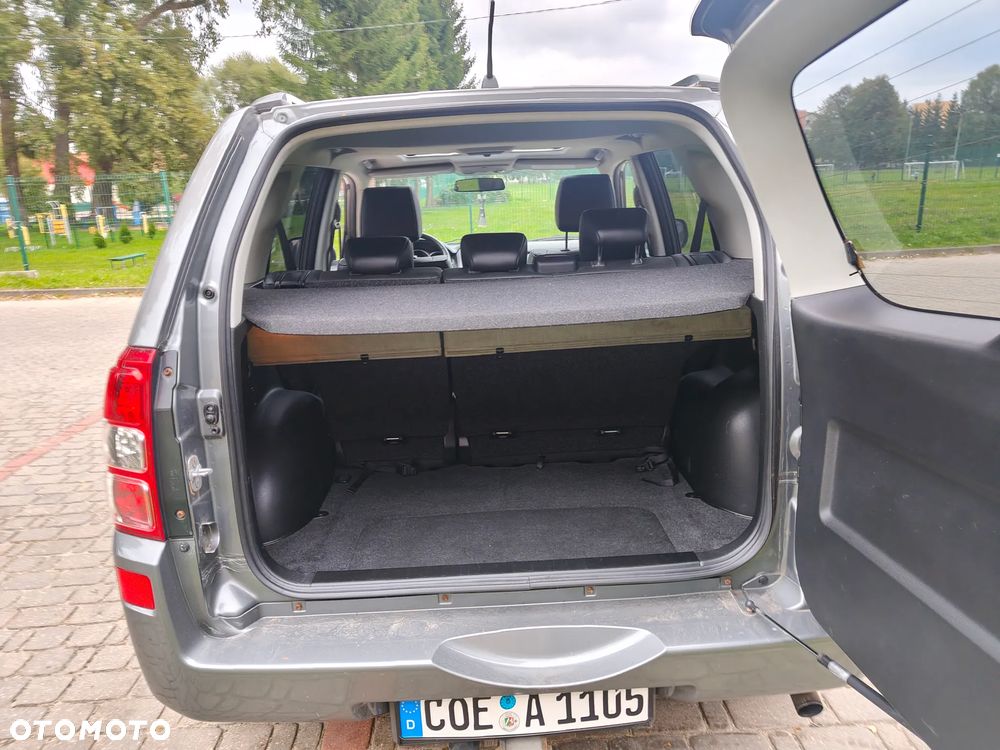 Suzuki Grand Vitara 1.9 DDiS Premium - 16