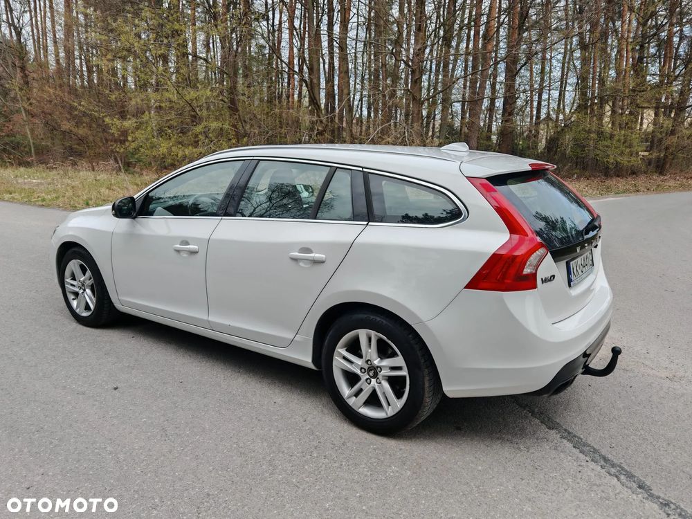 Volvo V60 T5 Drive-E Base - 10