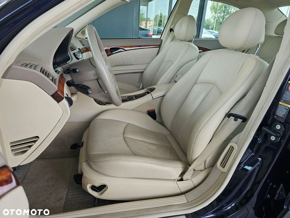 Mercedes-Benz Klasa E 320 Elegance - 27