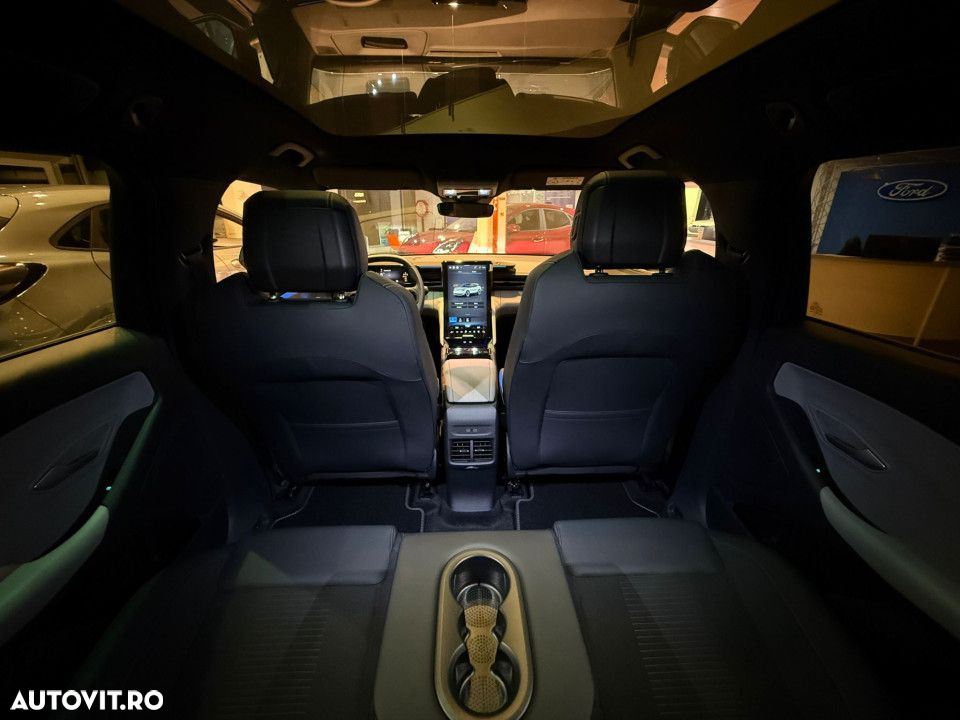 Ford Explorer - 16