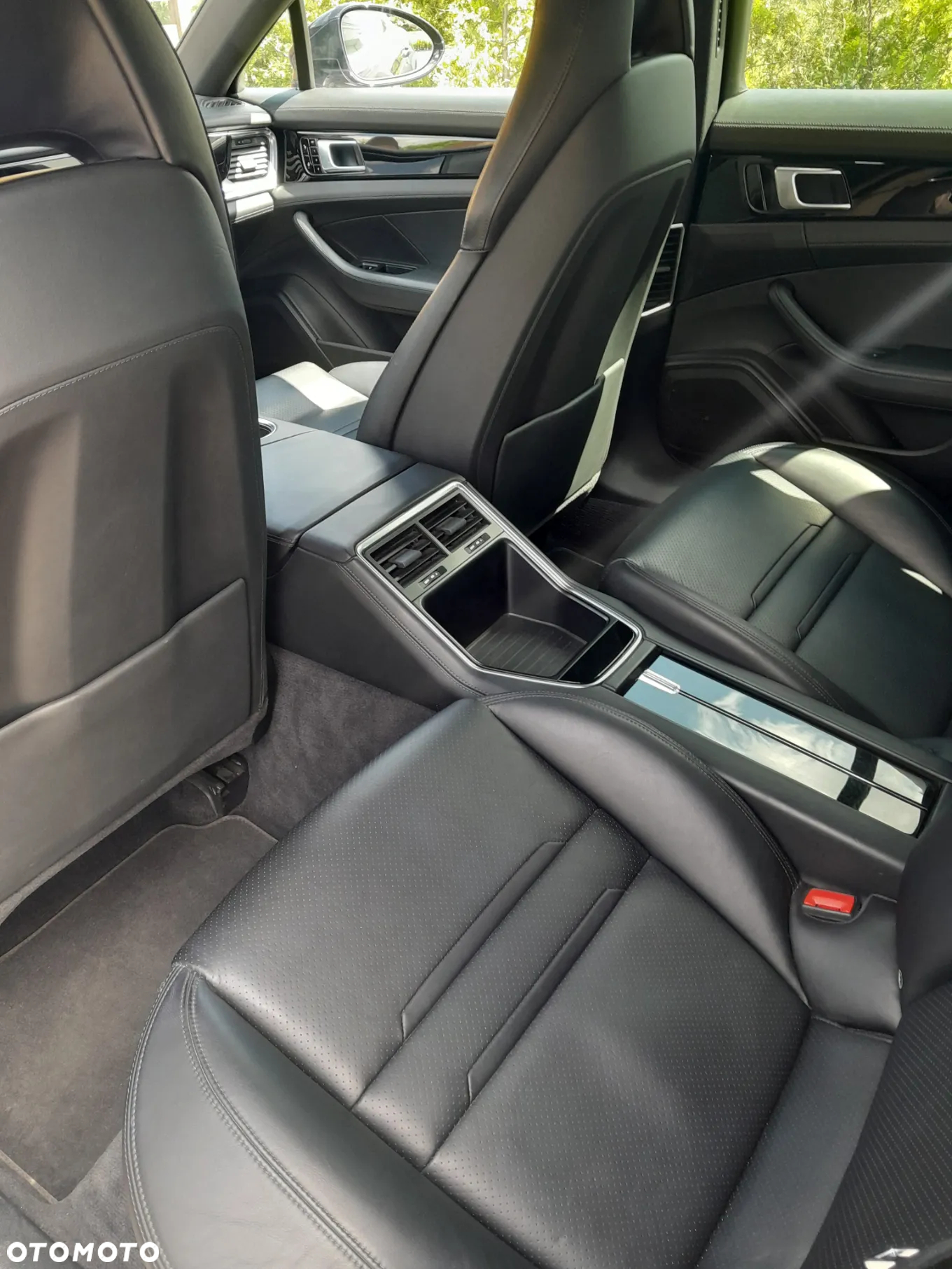 Porsche Panamera 4 - 10