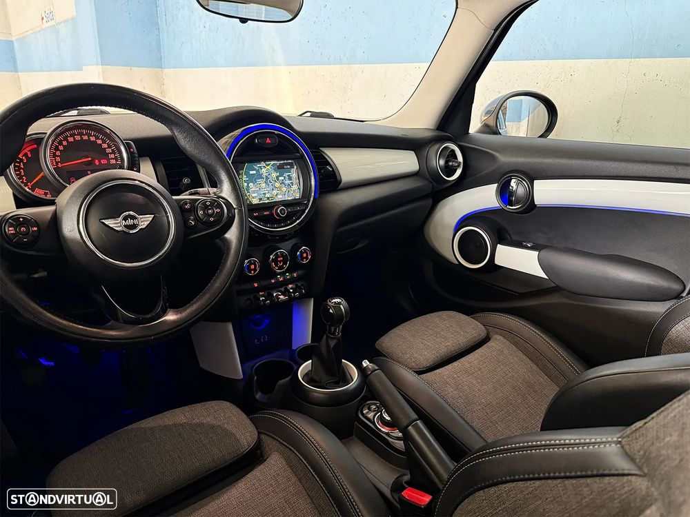 MINI 5 Portas Cooper D - 4