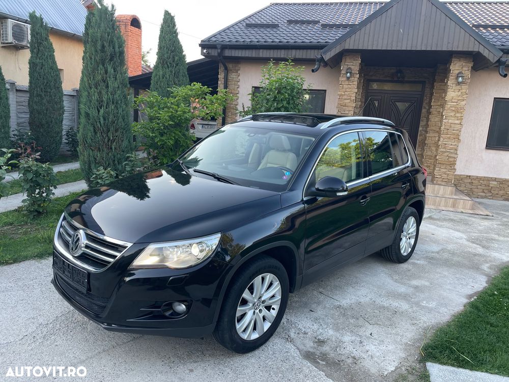 Volkswagen Tiguan - 1