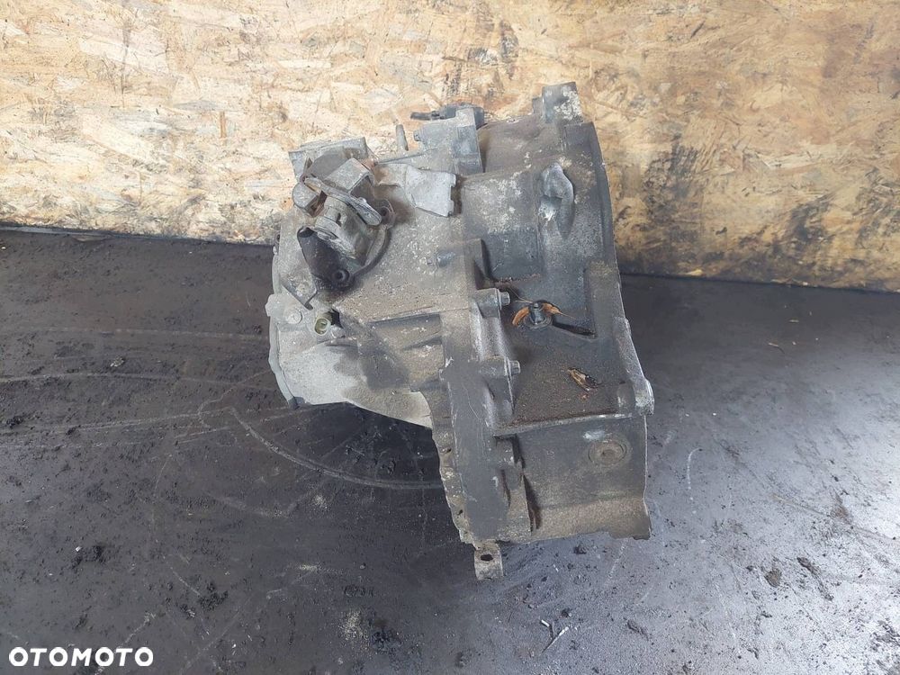 SKRZYNIA BIEGÓW OPEL ASTRA H 1.7 CDTI MANUAL 5 BIEGÓW F23 - 2