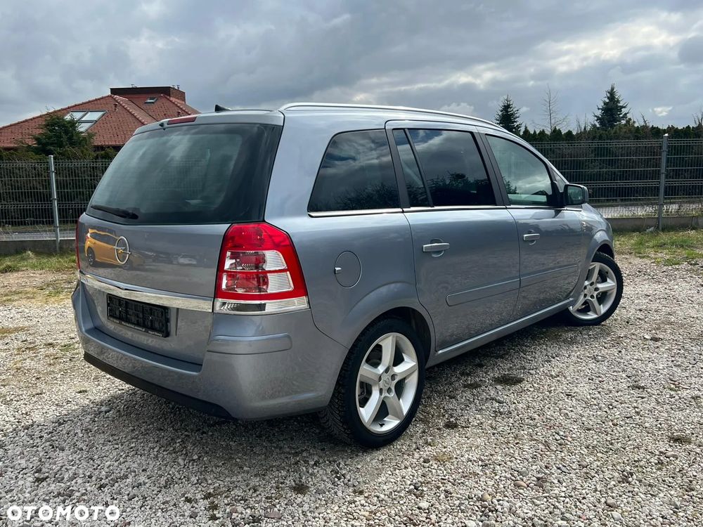 Opel Zafira 1.8 Easytronic Family Plus - 9