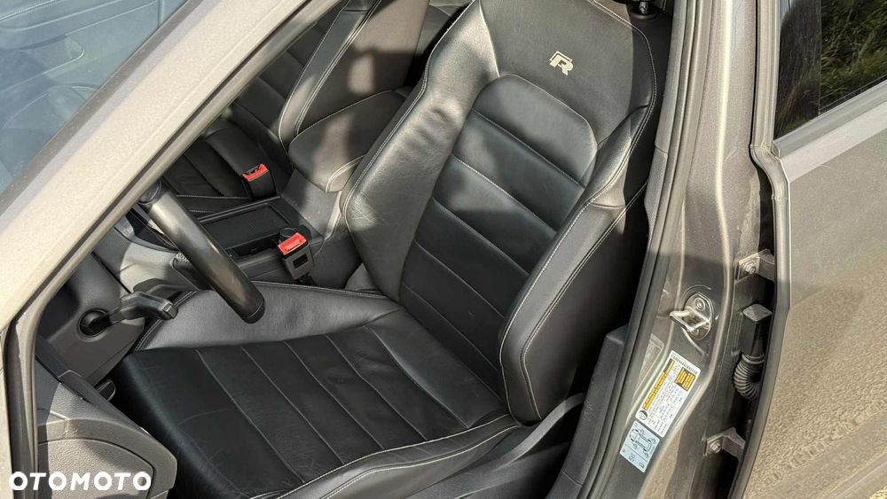 Volkswagen Golf - 17