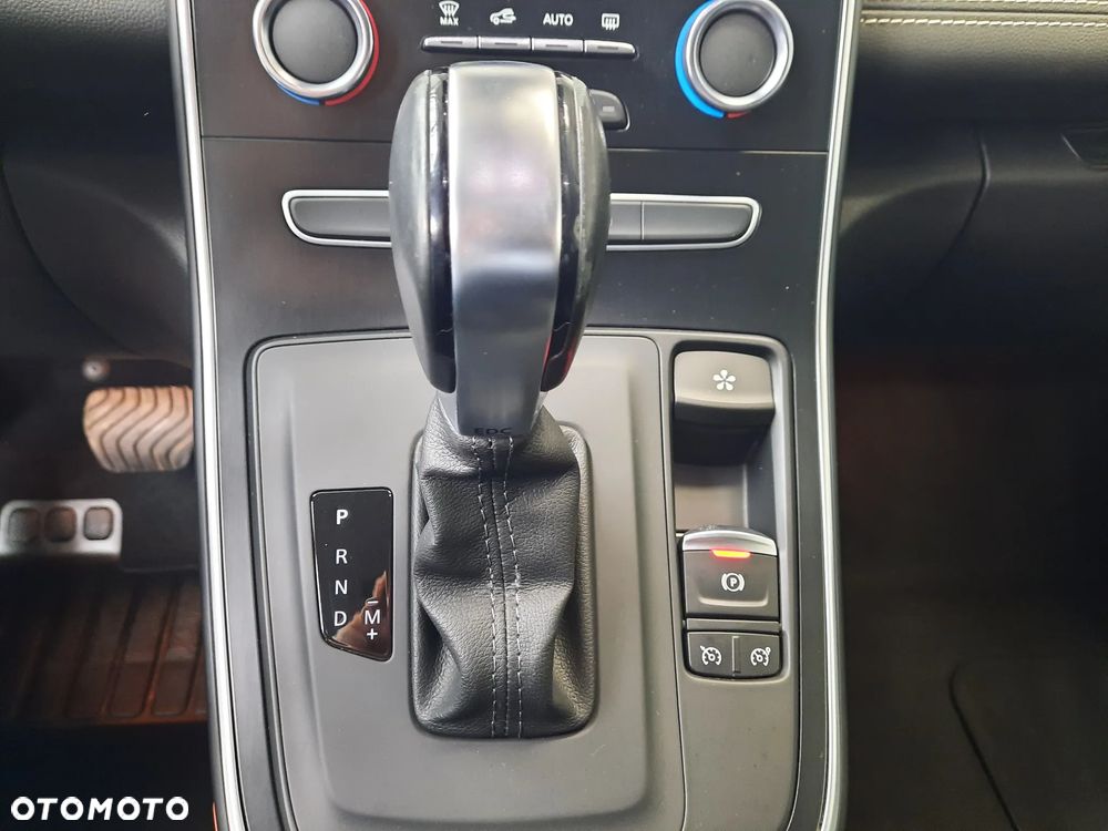 Renault Scenic TCe 140 GPF EDC INTENS - 24