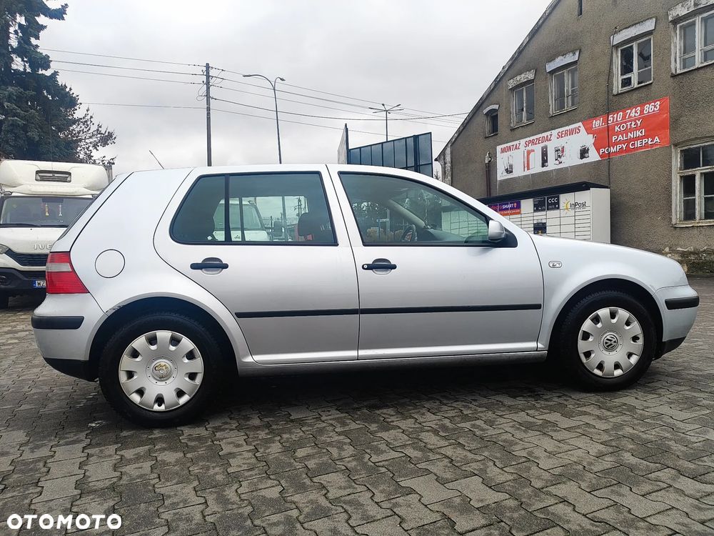Volkswagen Golf 1.6 Comfortline - 8