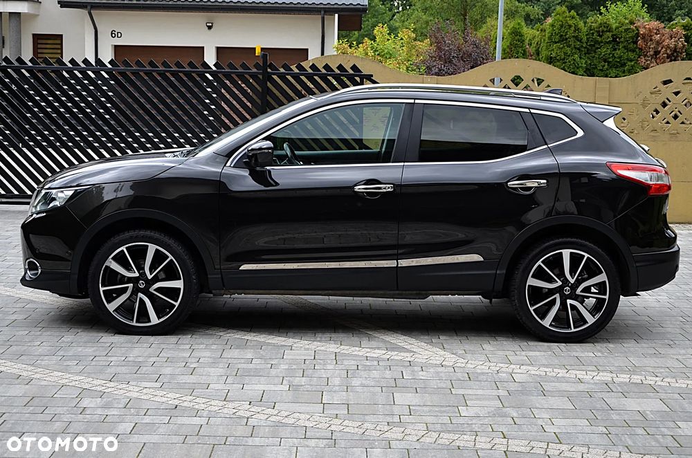 Nissan Qashqai 1.6 DCi Xtronic TEKNA - 2