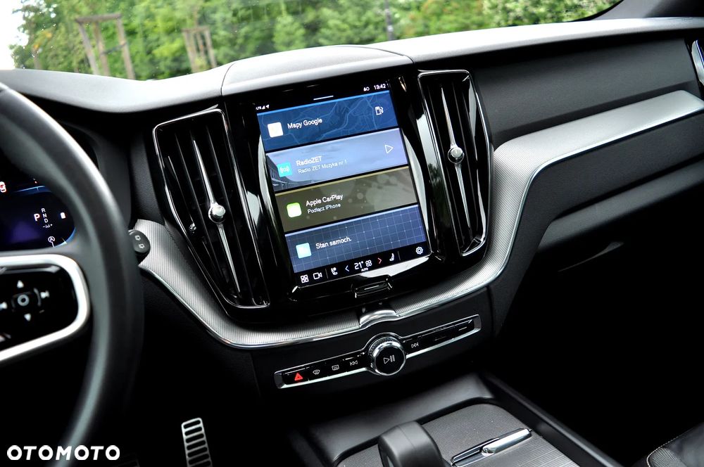 Volvo XC 60 B4 D AWD Ultimate Dark - 31