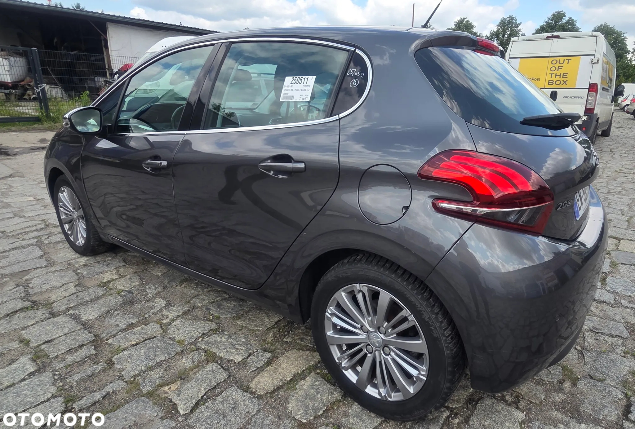 Peugeot 208 PureTech 110 Stop & Start Allure - 4