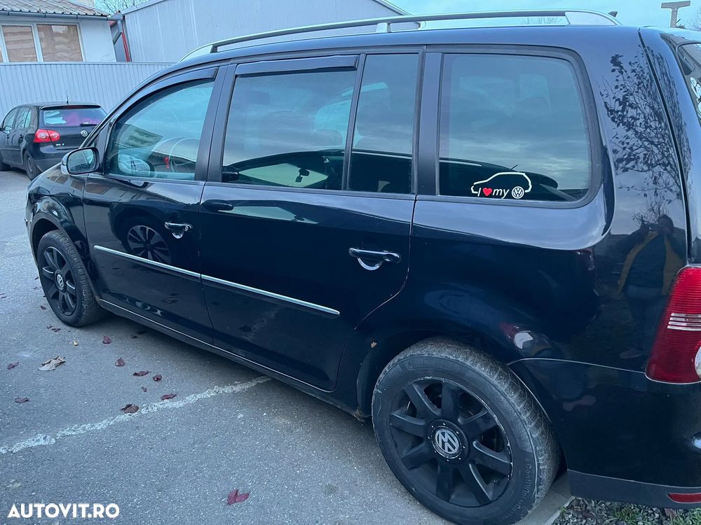 Volkswagen Touran 2.0 TDI DPF Highline DSG - 5