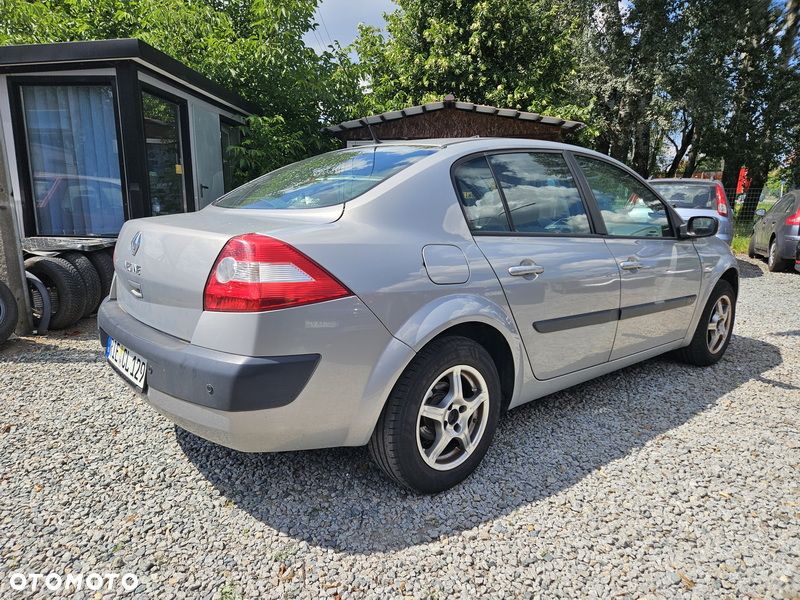 Renault Megane 1.6 16V Alize - 11