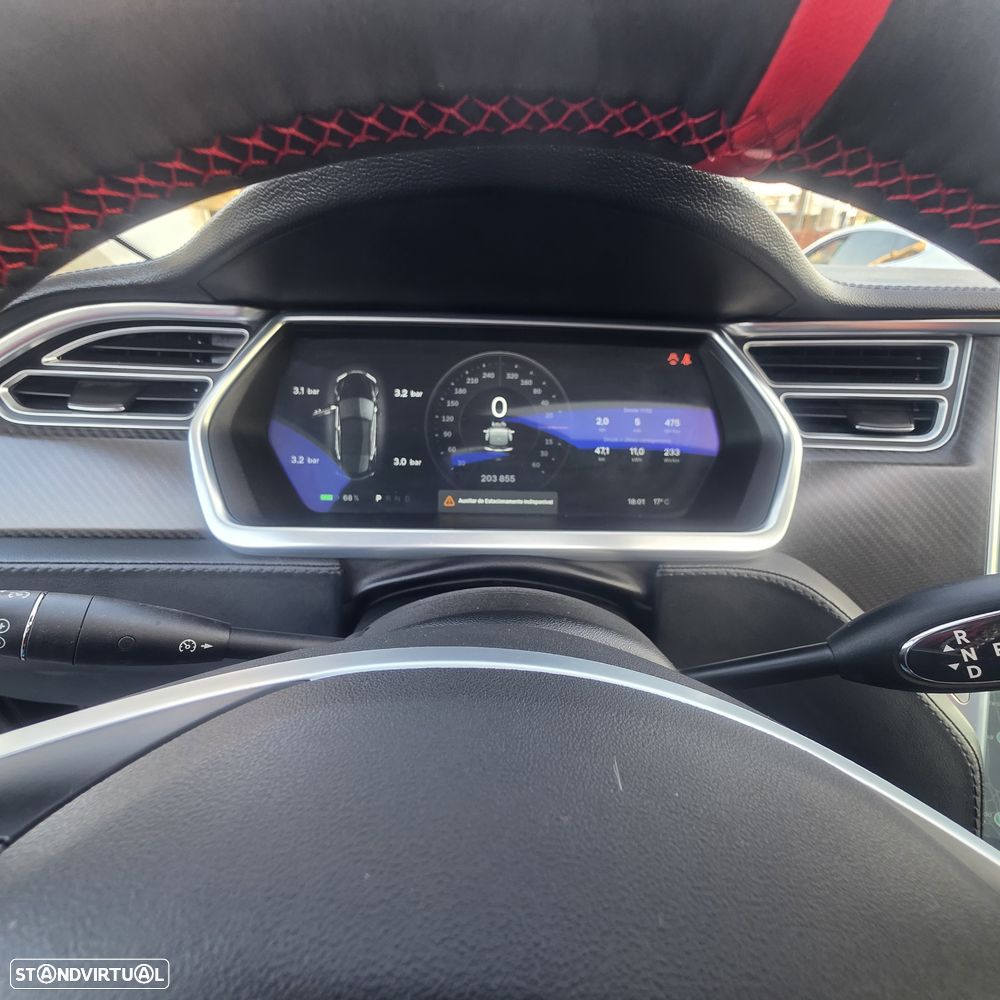 Tesla Model S - 9