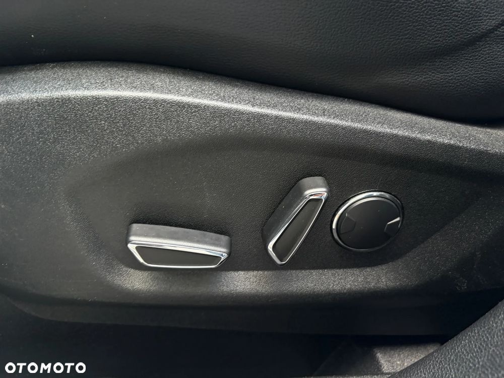 Ford S-Max 2.0 EcoBoost Titanium - 33