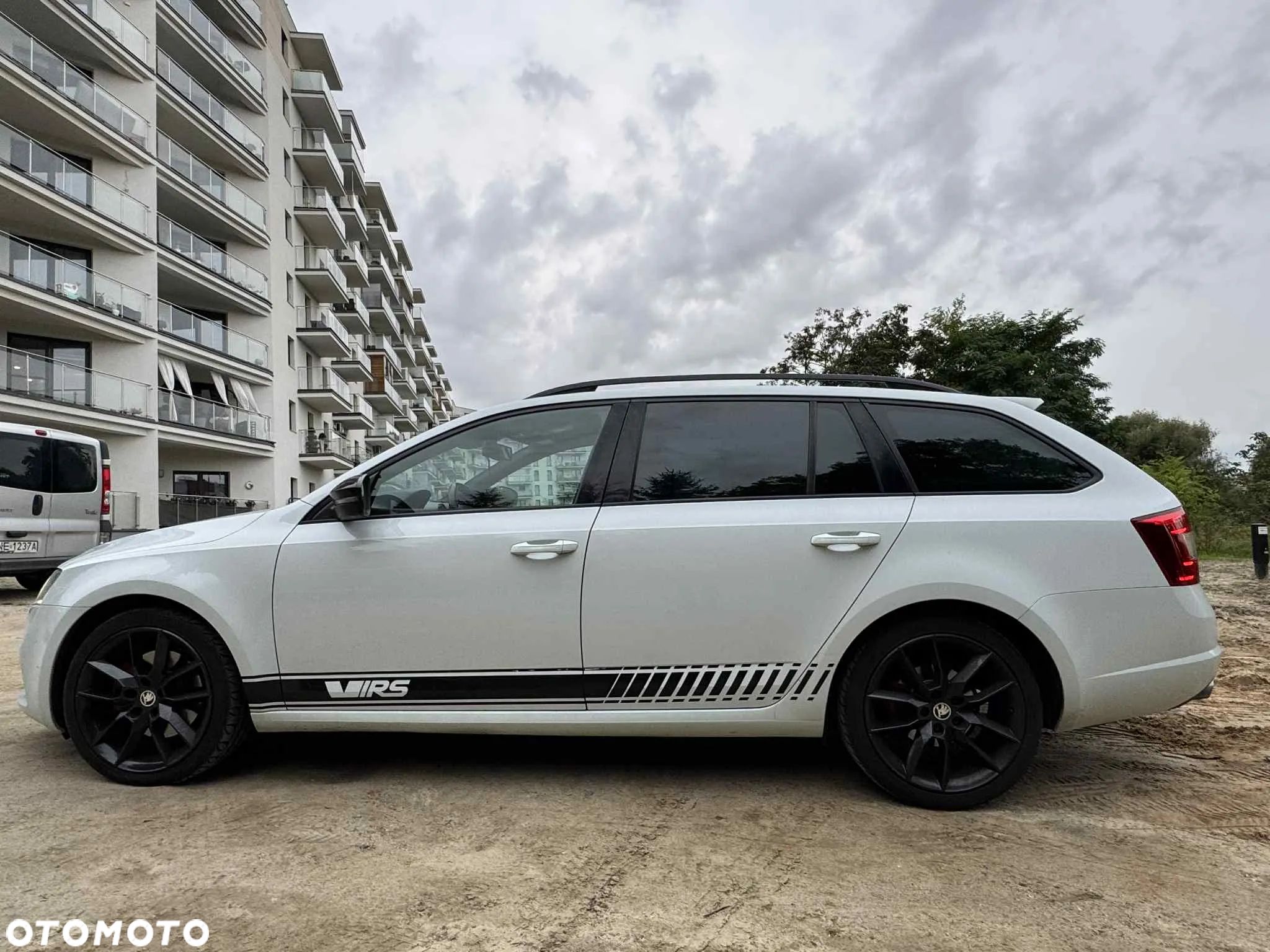 Skoda Octavia 2.0 TDI DSG RS - 1
