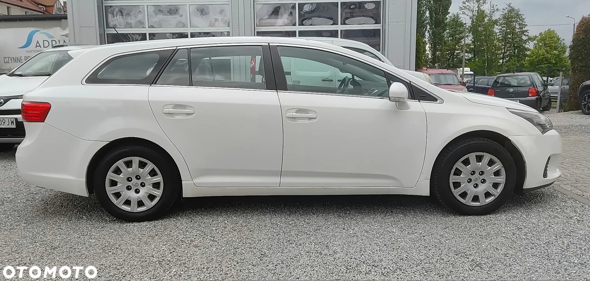 Toyota Avensis - 2
