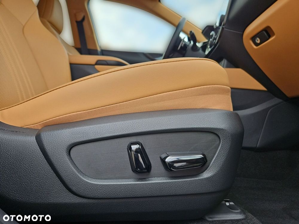 Lexus NX 350h Prestige AWD - 24