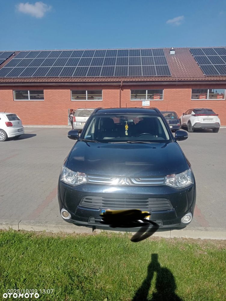 Mitsubishi Outlander - 3