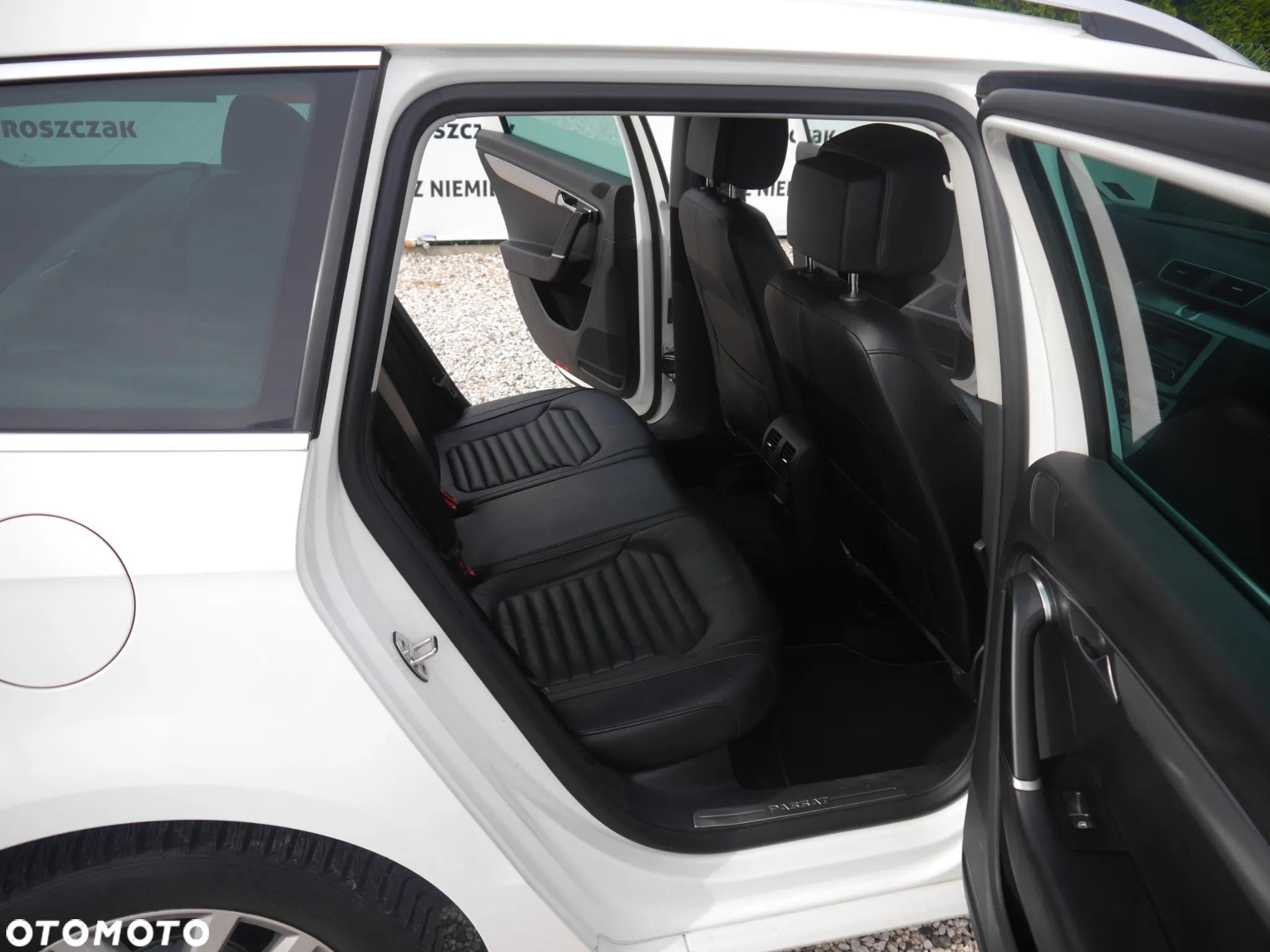 Volkswagen Passat Variant 2.0 TDI BlueMotion Technology Highline - 12