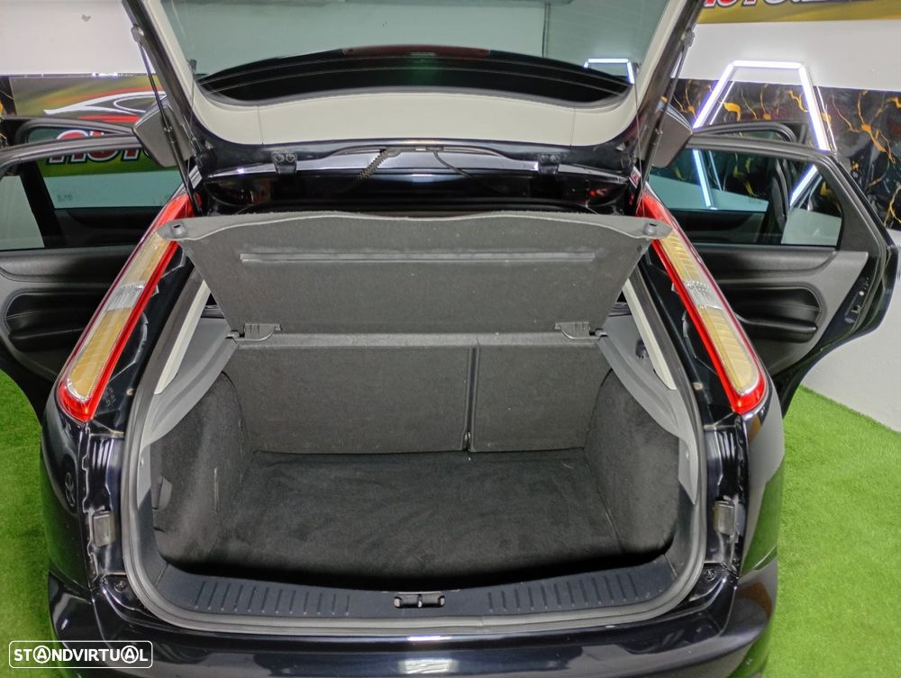 Ford Focus 1.6 TDCi Titanium - 36