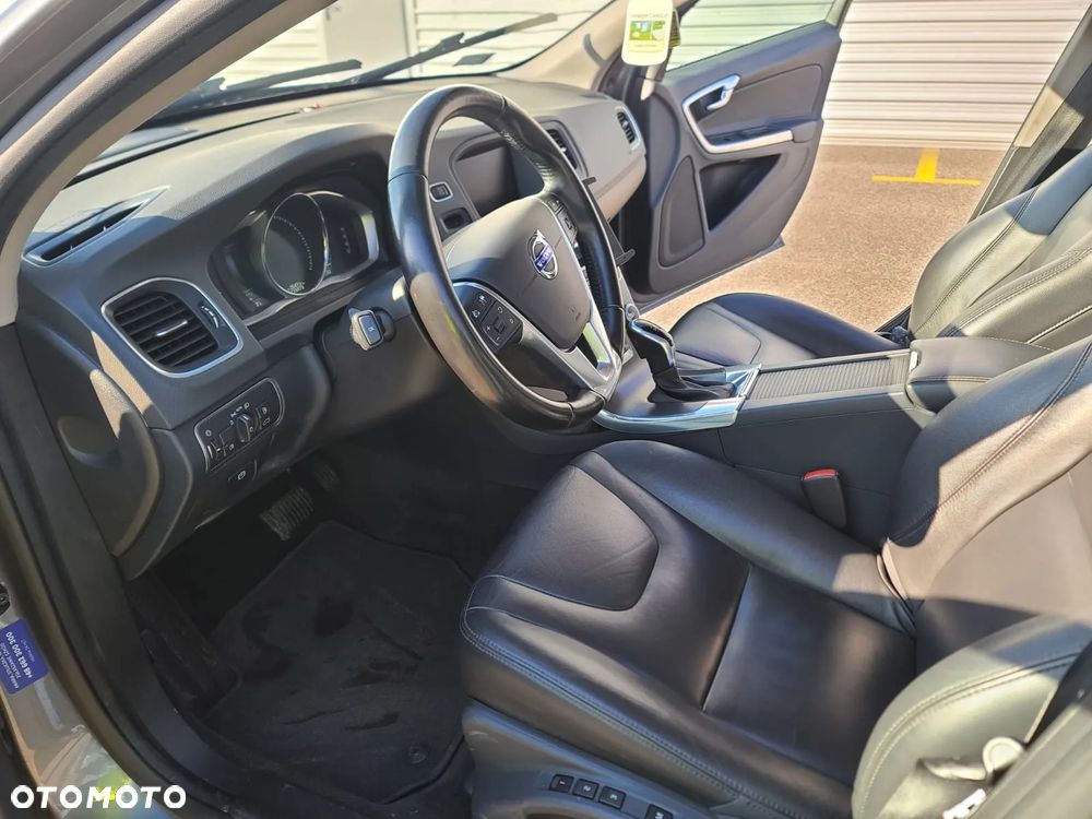 Volvo V60 D4 AWD Drive-E Summum - 10