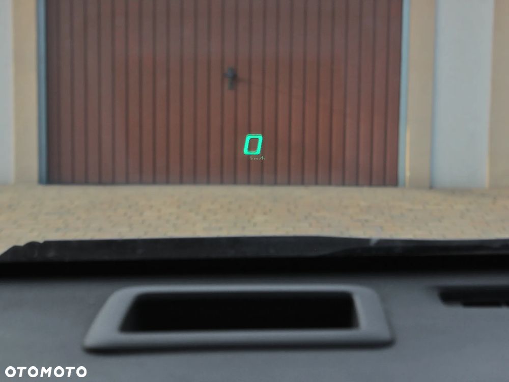 Toyota Prius+ (Hybrid) Life - 27
