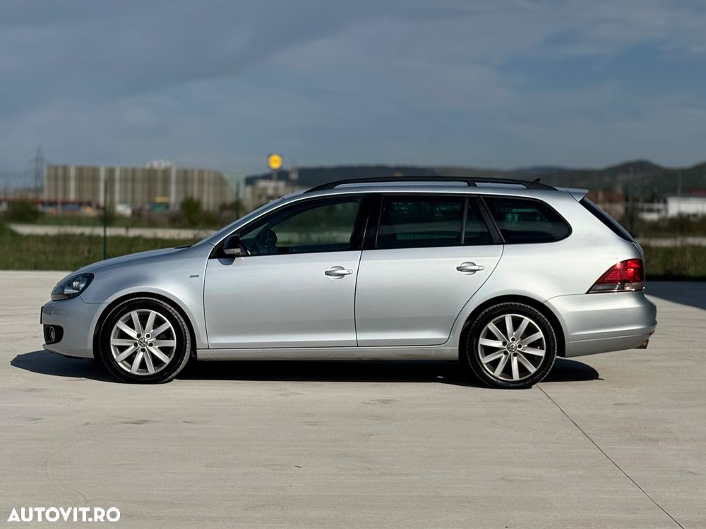 Volkswagen Golf 1.6 TDI DPF MATCH - 8