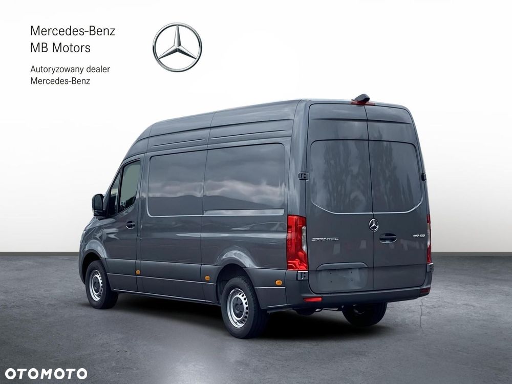 Mercedes-Benz Sprinter - 5