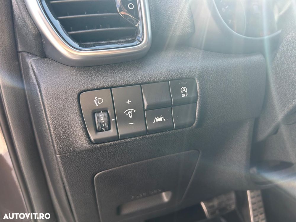 Kia Sportage 1.6 T-GDI 7DCT 4x4 GT Line - 31