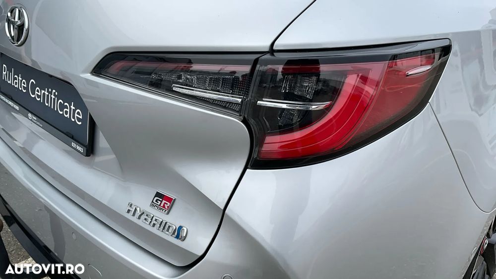 Toyota Corolla 2.0 HSD Exclusive Plus GR Sport Bi-Tone - 11