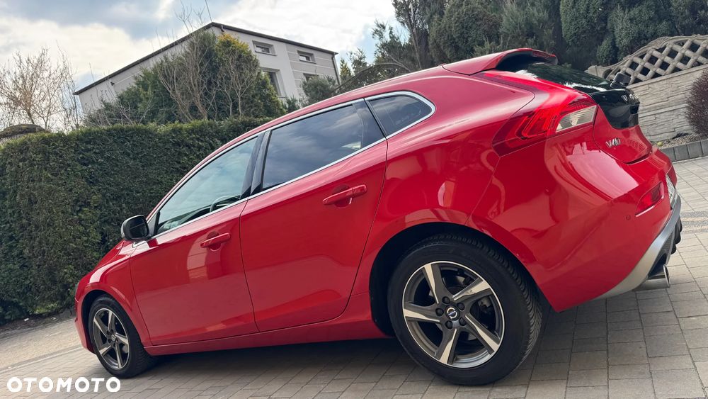 Volvo V40 D2 Drive-E R-Design Momentum - 5