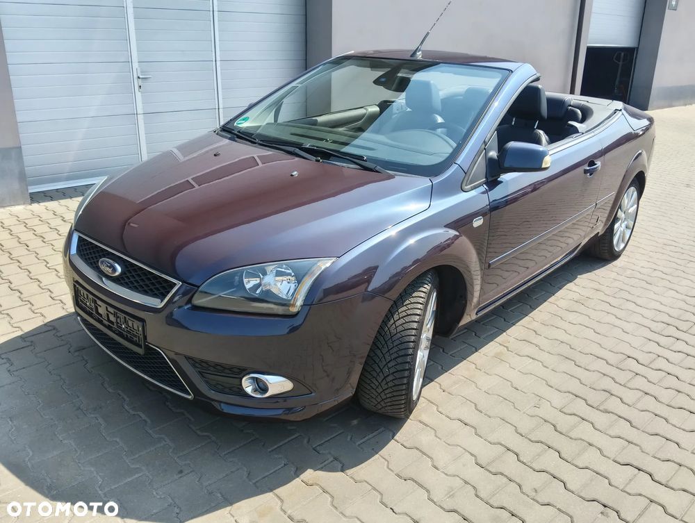 Ford Focus 2.0 16V Titanium - 22