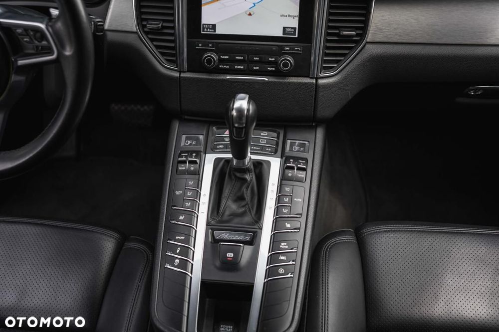 Porsche Macan - 18